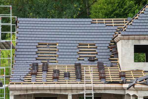 Why Hiring a Certified Roof Installation Contractor Matters